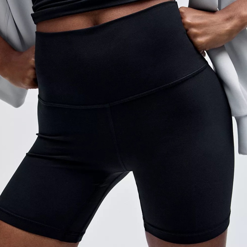 Lululemon High-Waisted Shorts - Picture 5 of 5